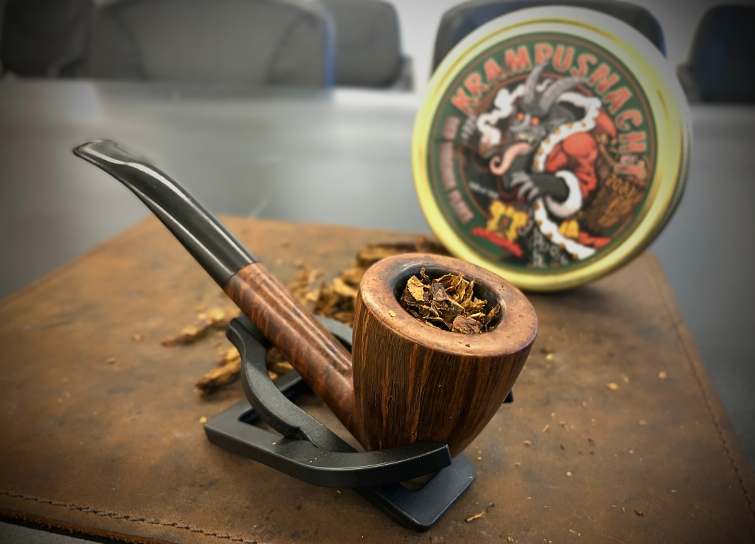 Pipe-Dan tobacco pipe