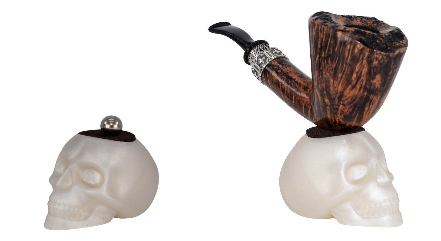 Woodwater - Magnetic Skull Pipe Stand